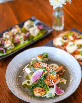Showcase Restaurant & Bar