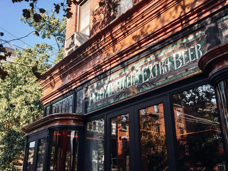 Teddy's Bar & Grill