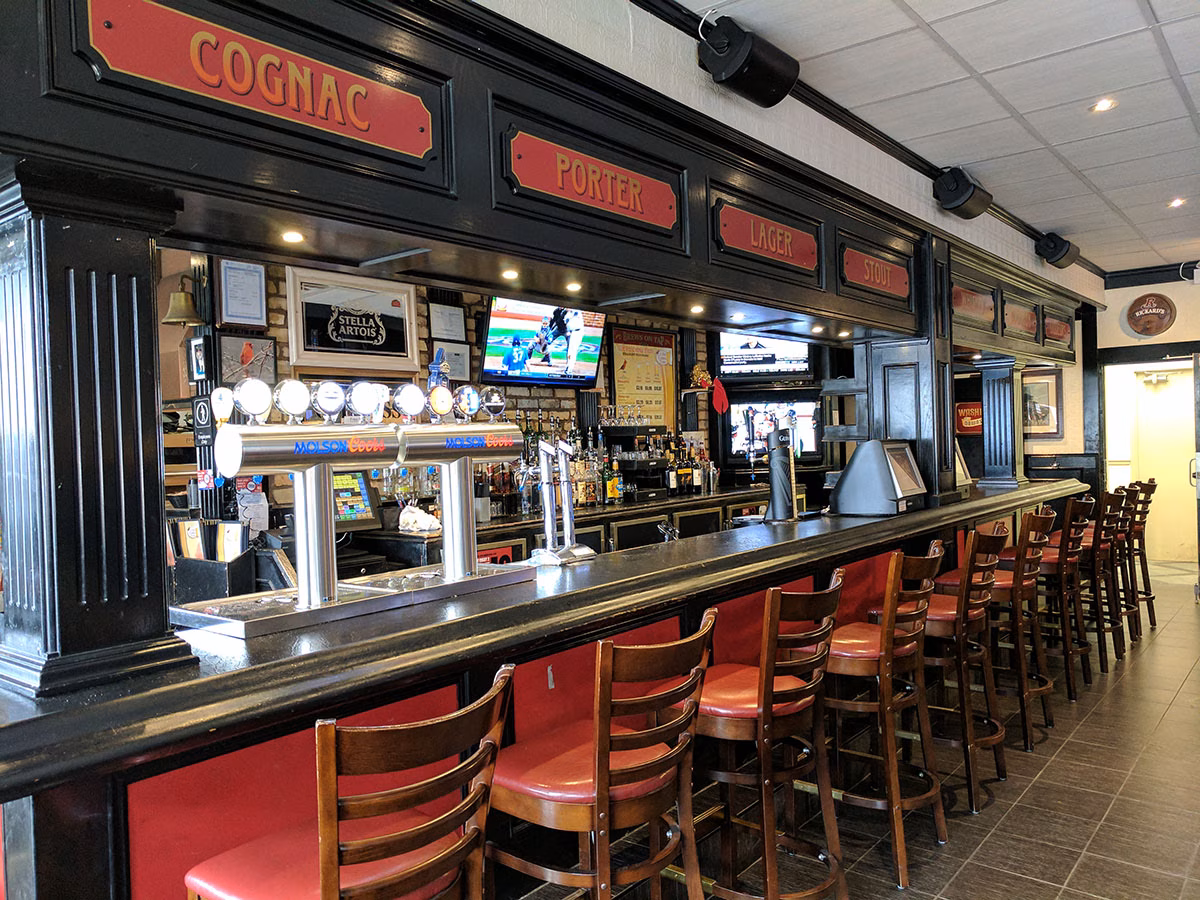 The Red Cardinal Tavern