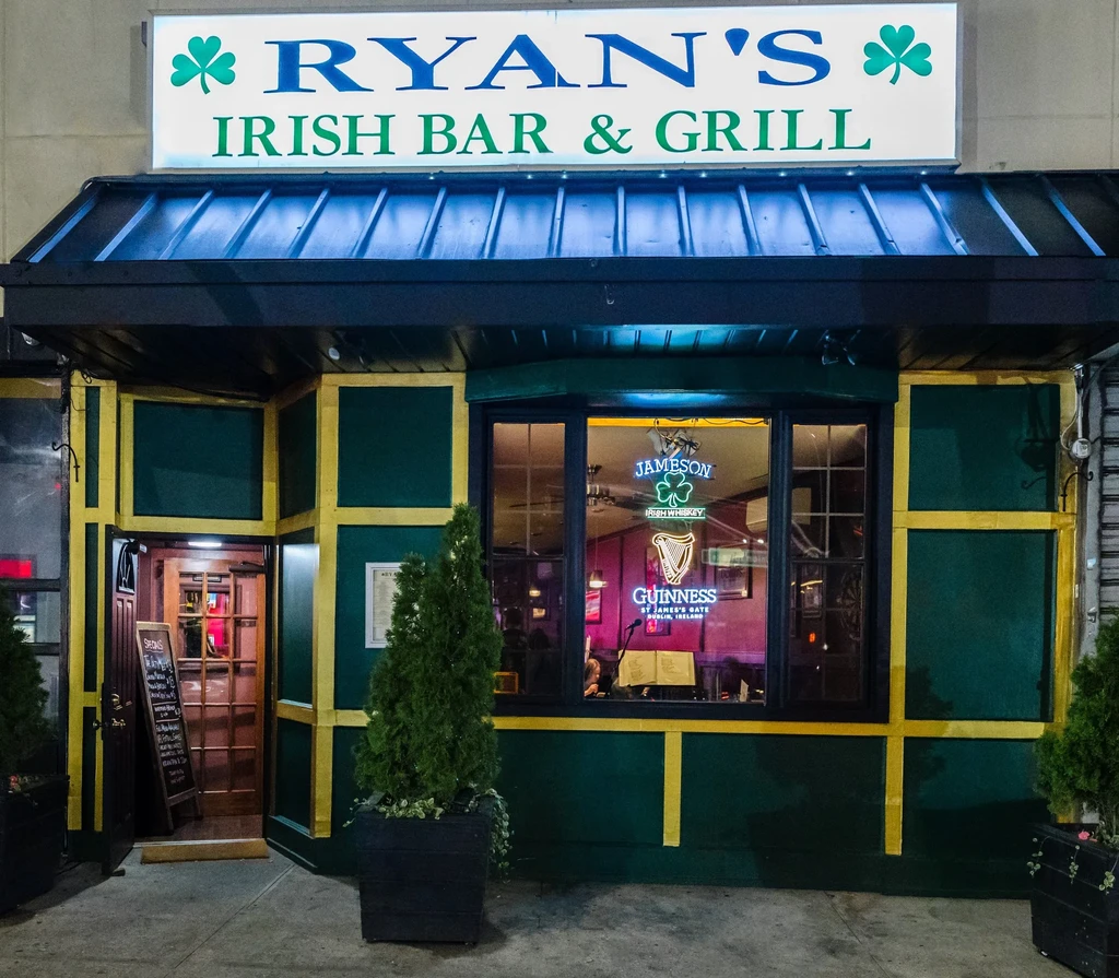 RYANS BAR & GRILL