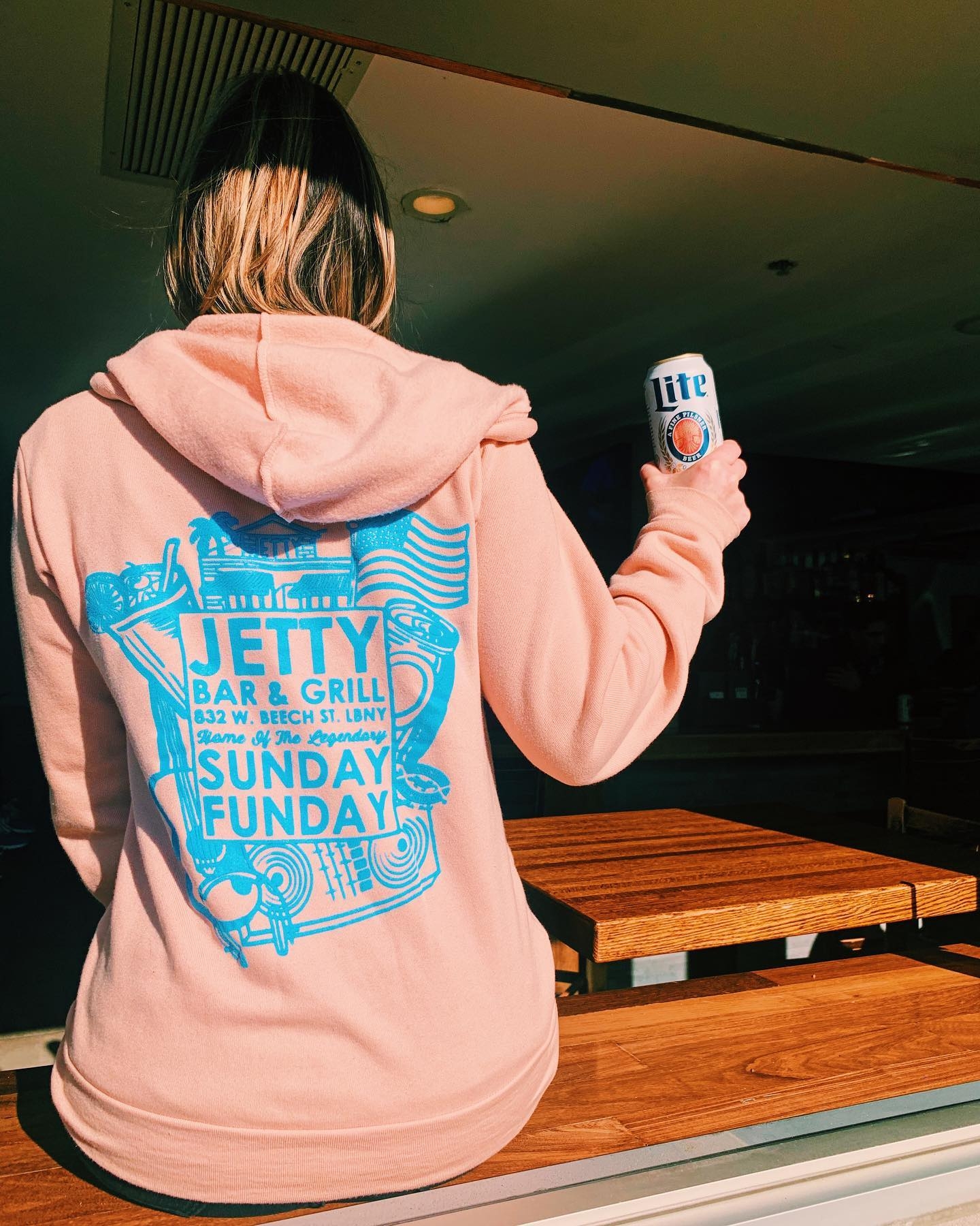 Jetty Bar & Grill