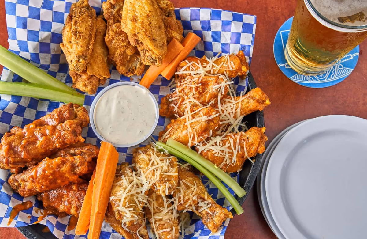 Booty's Wings Burgers & Beer