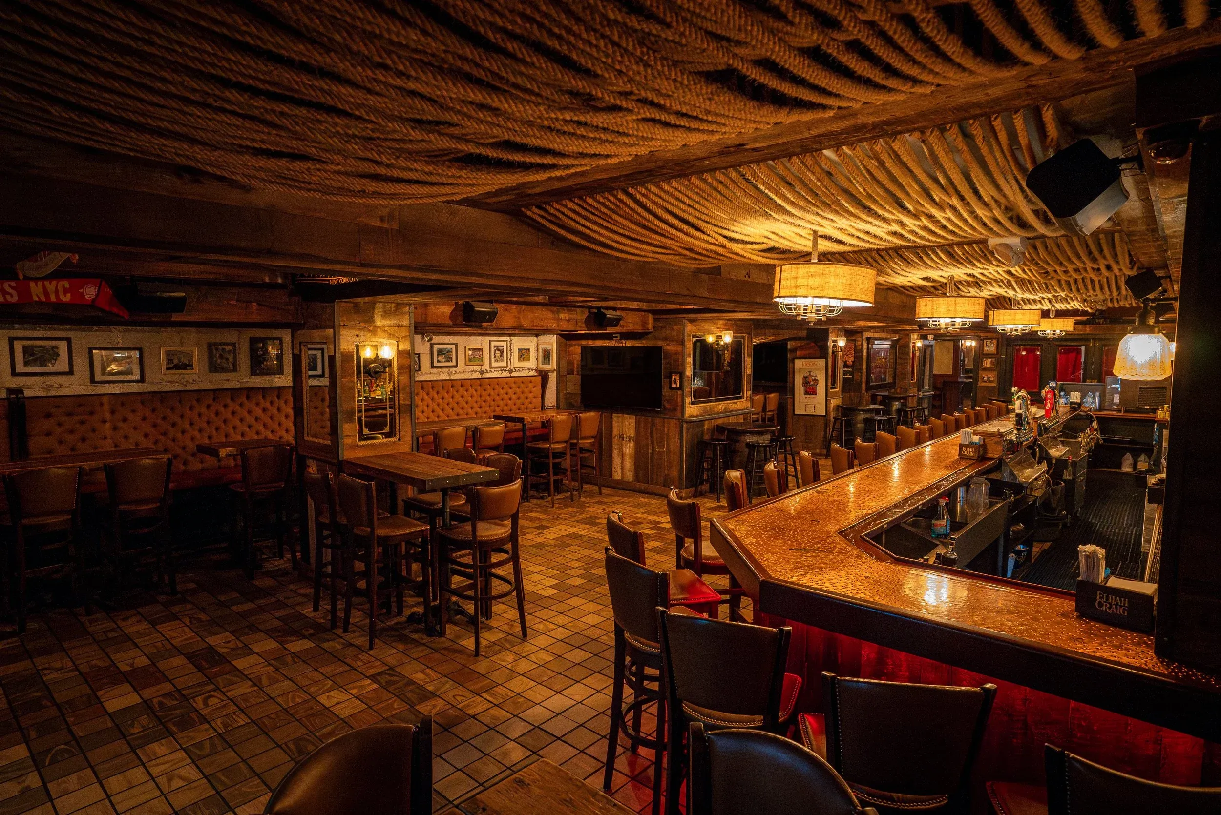 The Irish American Pub