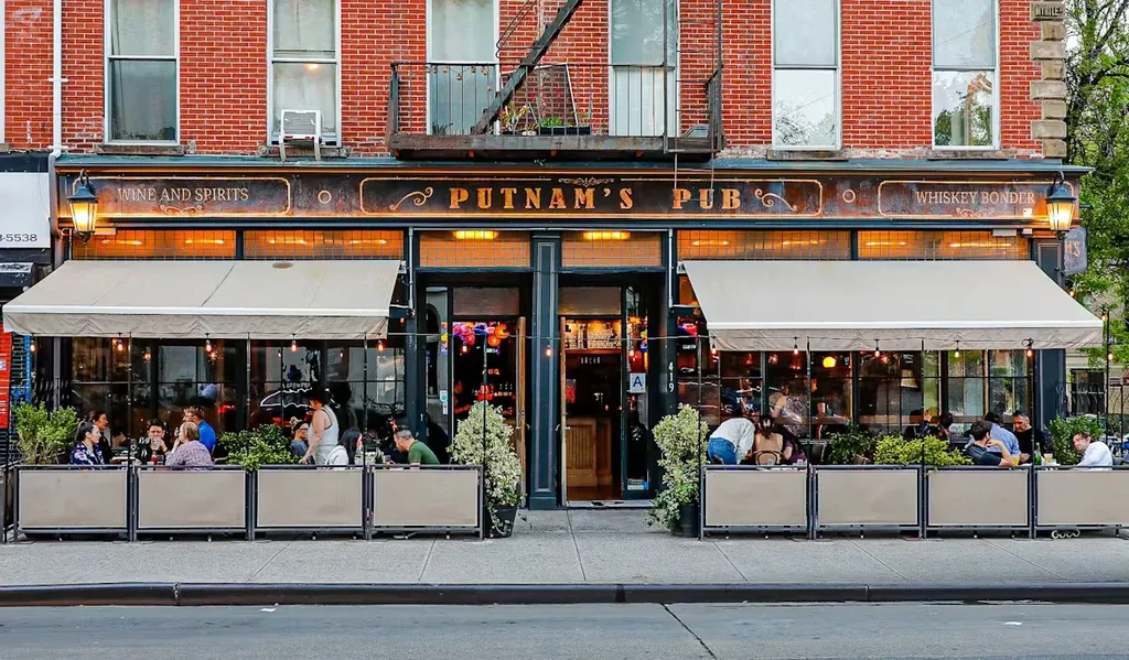 Putnam's Pub & Cooker