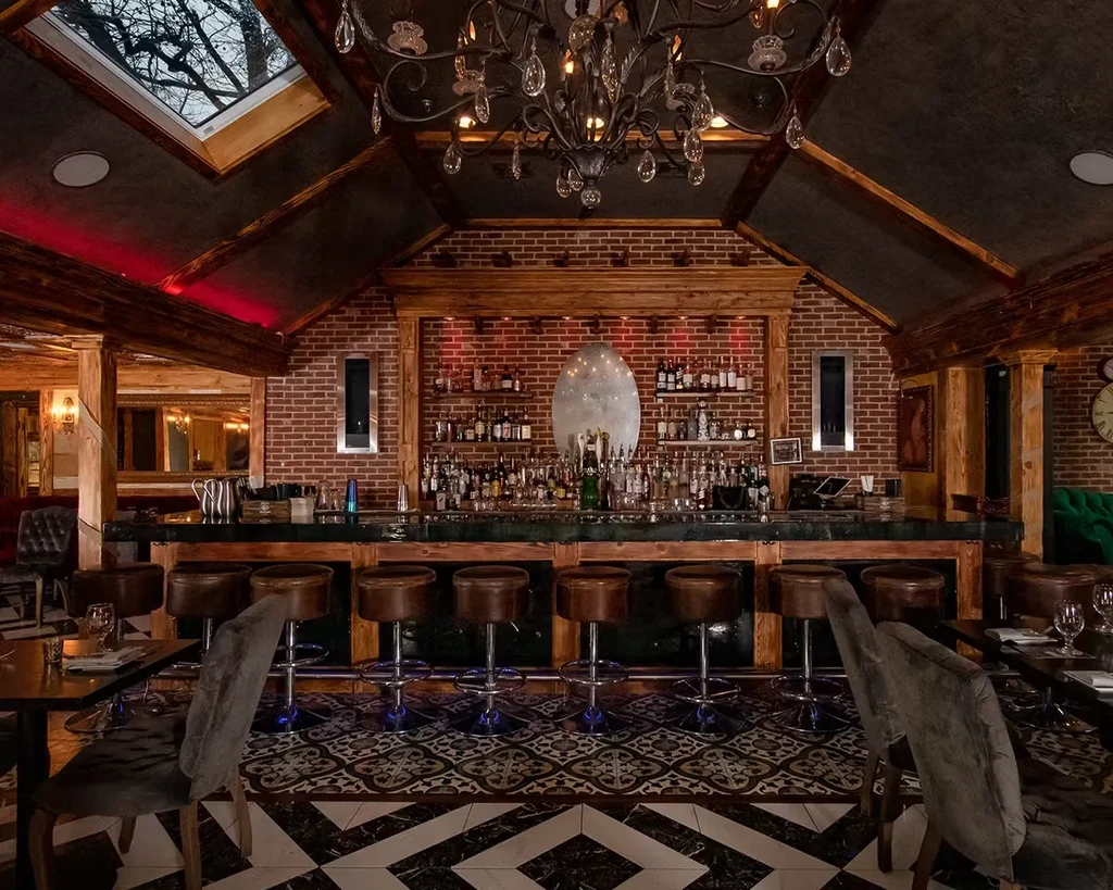 Rustica Lounge Bar & Restaurant