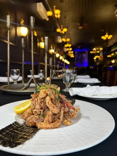 AURA Restaurant & Bar