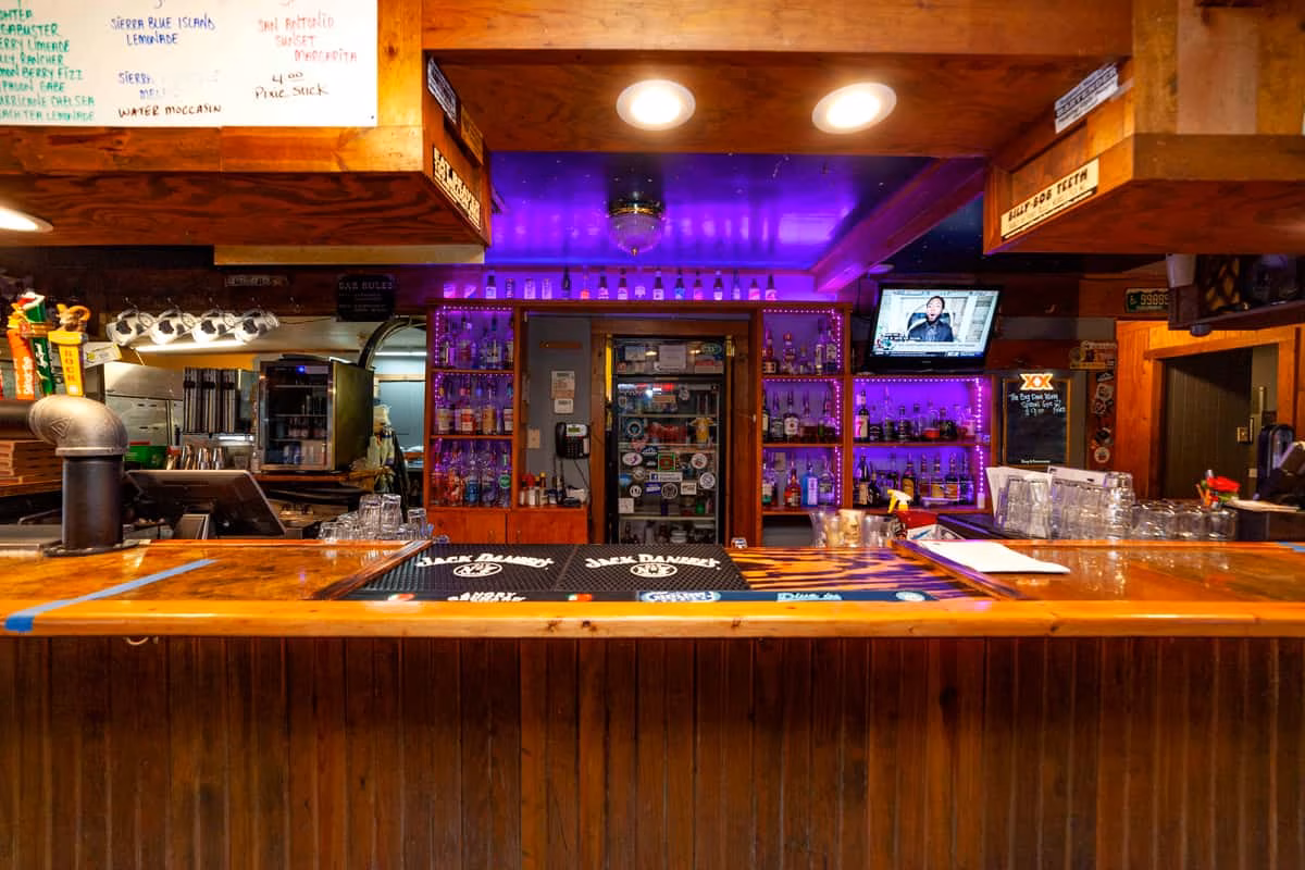 Oak Hills Tavern