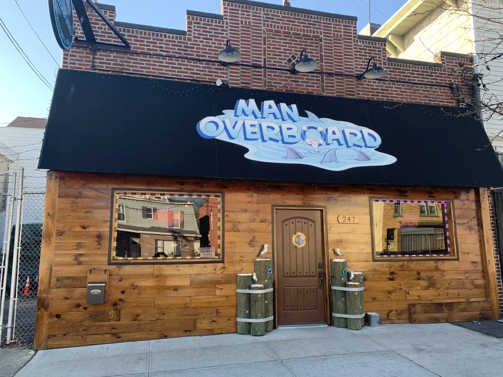Man Overboard Bar