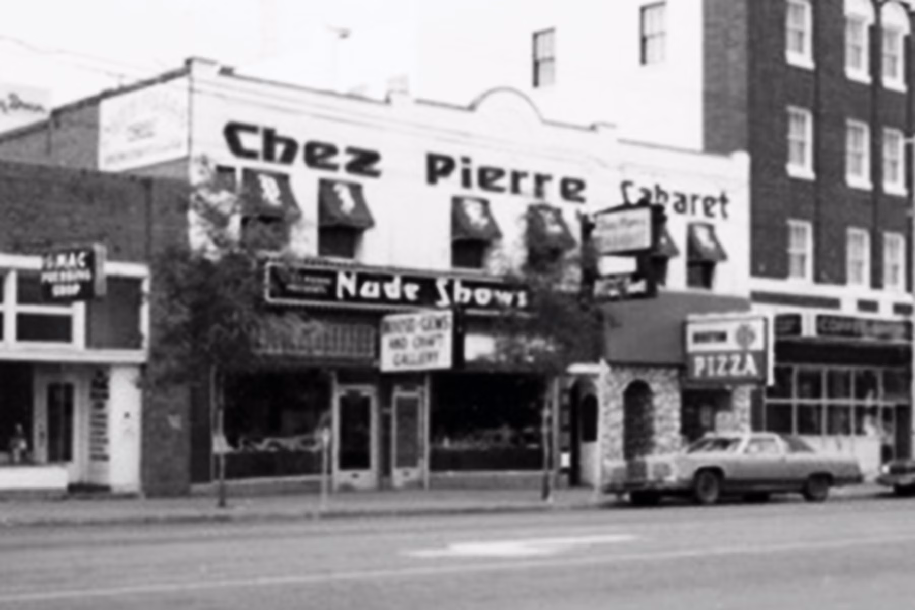 Chez Pierre Cabaret