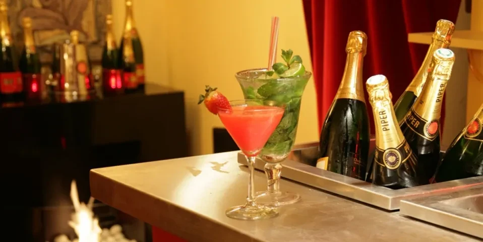 Flûte Champagne Bar