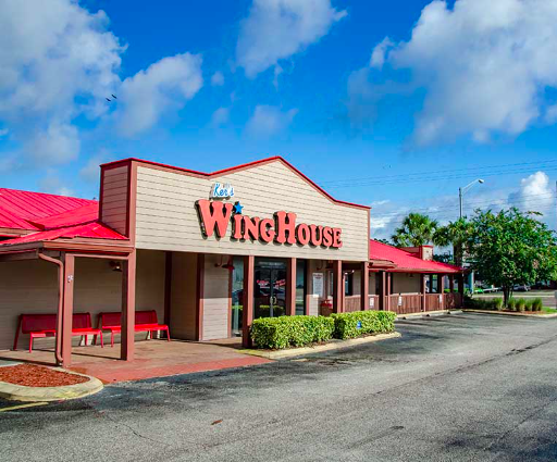 WingHouse Bar & Grill